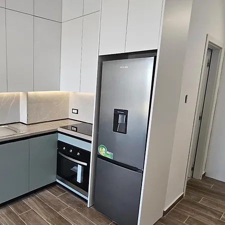 Apartman Bright Steps From The Shore