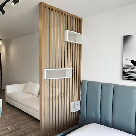 Apartamento Bright Steps From The Shore *