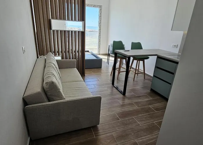 Bright Steps From The Shore Appartement Qerret (Kavaje)